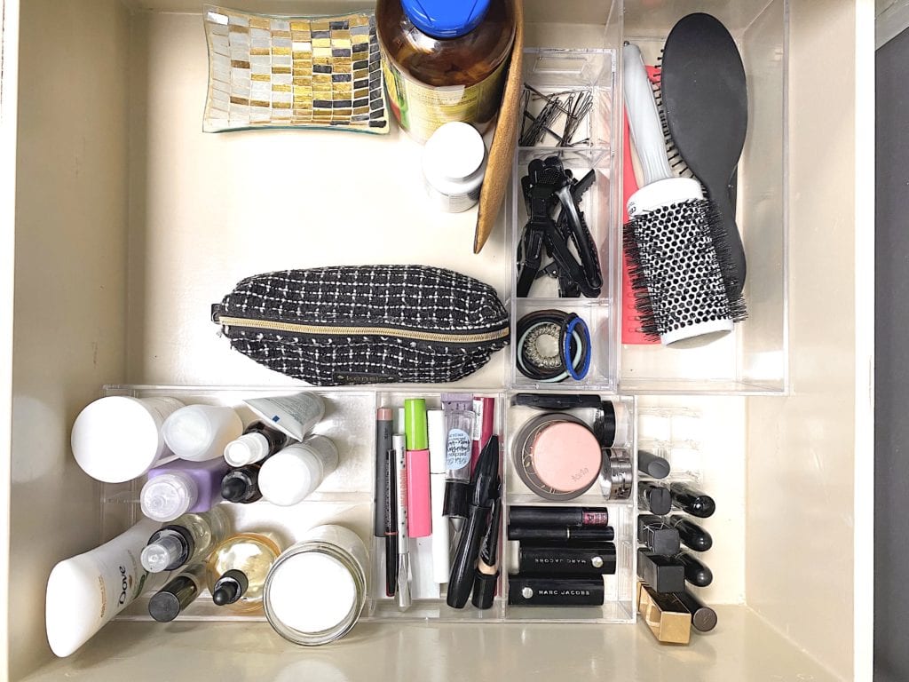 Organized bathroom drawers