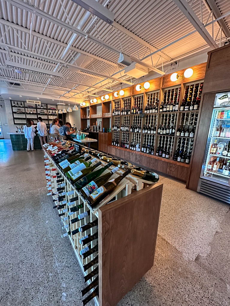pretty wine bars in Austin- Flow's pretty wine bars in Austin